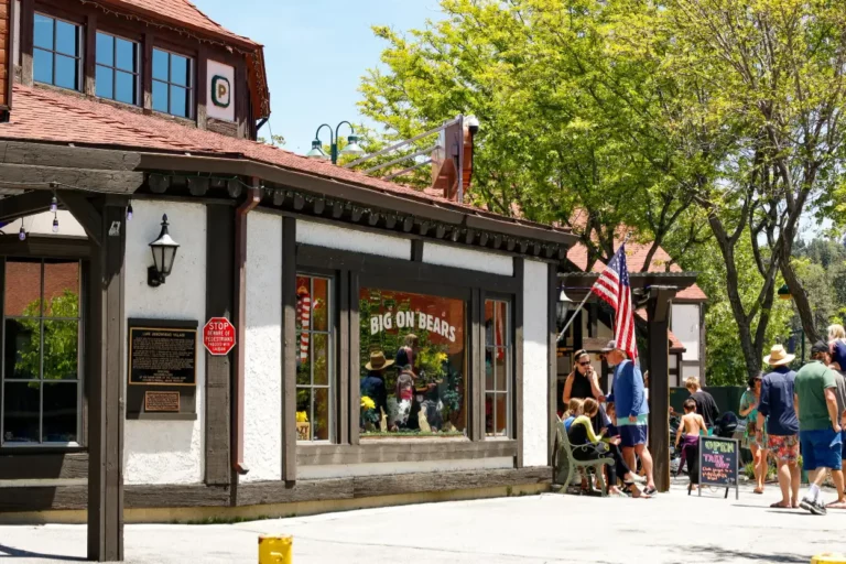 Lake Arrowhead Village Outlet Stores